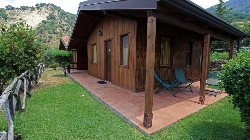 Agriturismo San Cataldo Motta Camastra Habitación foto